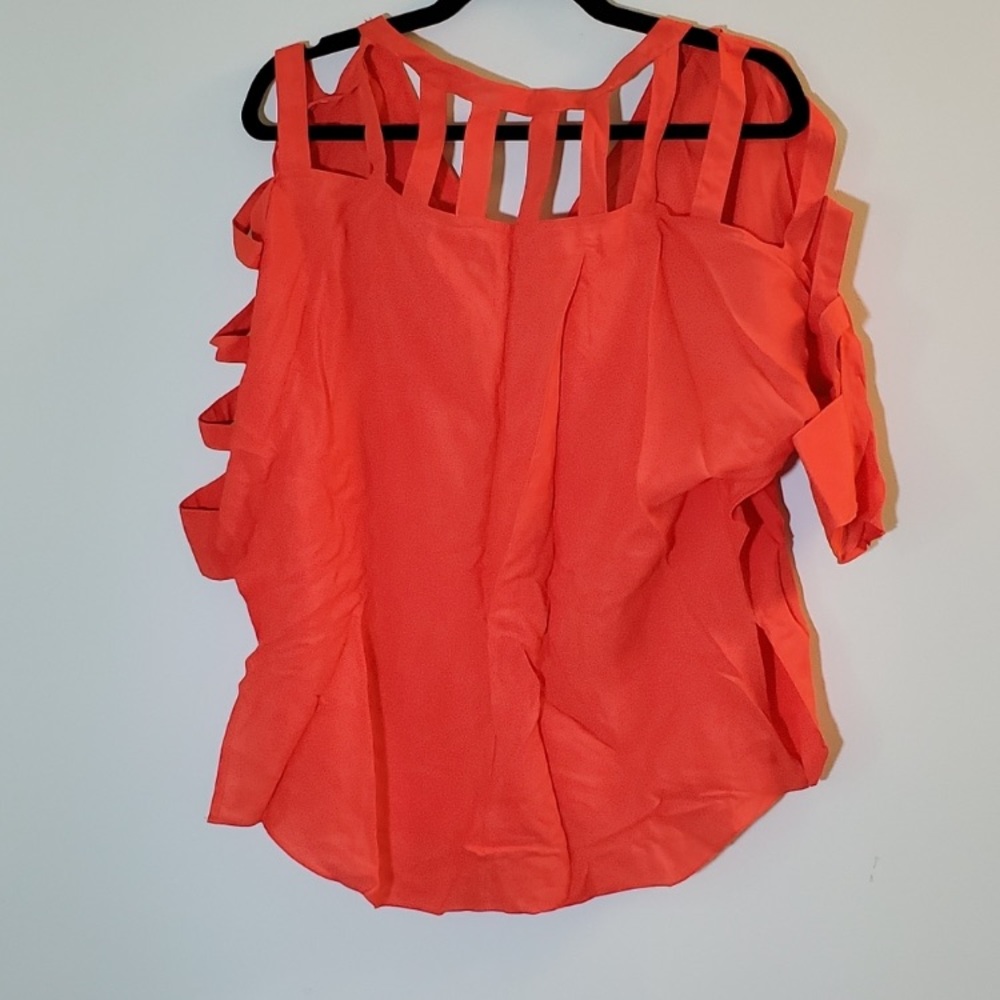 Boulee high end top.